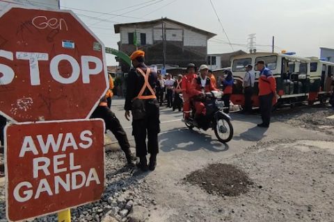 Libur akhir tahun, PT KAI Daop 4 siapkan penjaga jalan lintasan ekstra