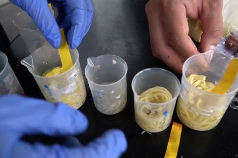 Temukan mi berformalin, Disperindag Jabar imbau warga waspada