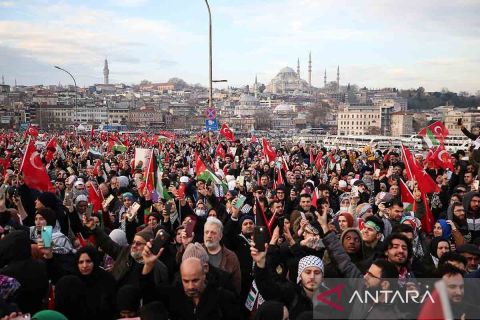 Ribuan warga Turki turun ke jalan untuk mendukung Palestina