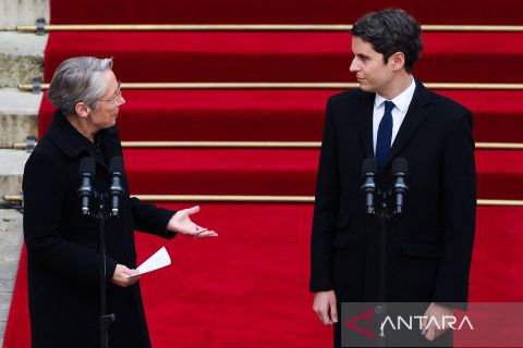 Gabriel Attal menjadi PM termuda Prancis