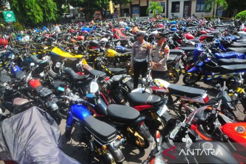 Polisi sita ratusan knalpot bising di Kudus