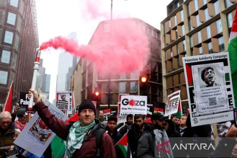 Unjuk rasa 100 hari konflik Israel - Hamas di London