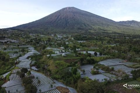 Foto udara kawasan wisata Sembalun