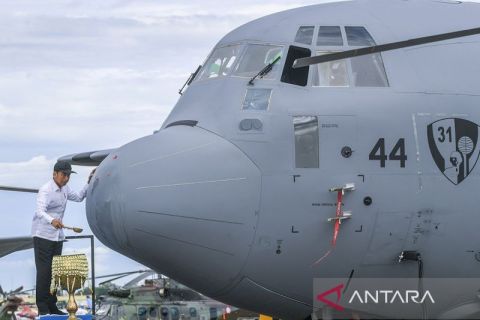 Presiden saksikan penyerahan alutsista pesawat ke TNI