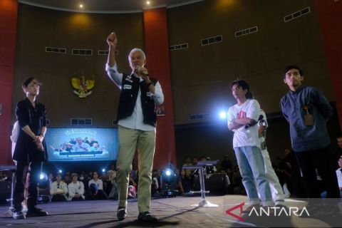 Ganjar Pranowo dialog dengan mahasiswa dan generasi Z di Pontianak