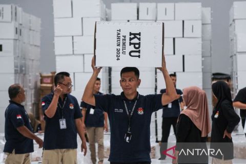 KPU Kota Semarang distribusikan logistik Pemilu 2024
