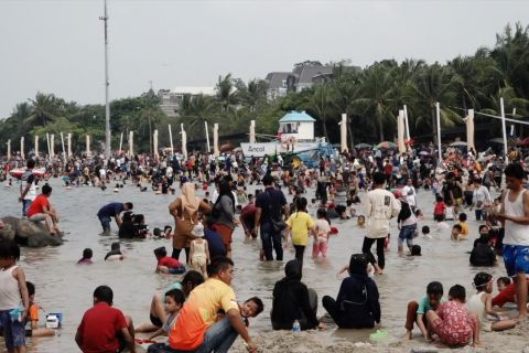 Ancol cetak rekor kunjungan tertinggi pascapandemi di malam Tahun Baru