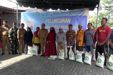 Gubernur Kaltara salurkan bantuan pangan 1.818 ton beras