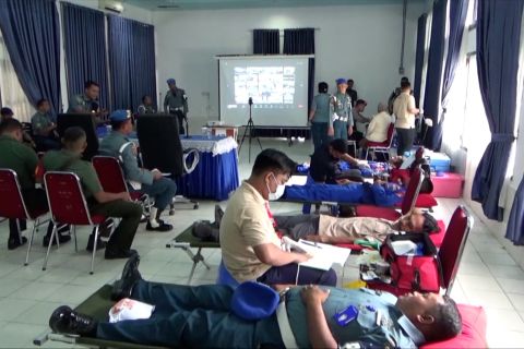 HUT ke-78 Pom AL, Denpom Lanal Kendari kumpulkan 200 kantong darah