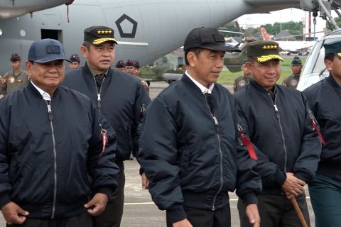 Jokowi enggan tanggapi sikap Gibran di debat ke-4 cawapres