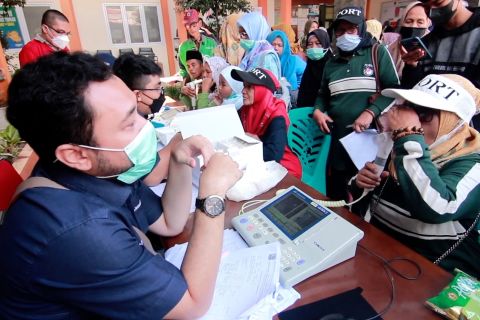 PDPI periksa paru-paru masyarakat yang terdampak abu vulkanik marapi