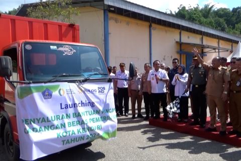 PJ Gubernur Sultra luncurkan bantuan pangan ke 219.428 KPM