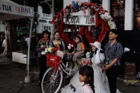 Suasana Kota Tua Jakarta sebagai magnet wisata di hari pertama 2024