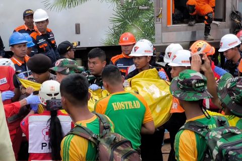 Tim SAR gabungan berhasil evakuasi jenazah pramugara KAI