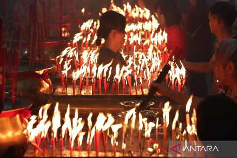 Ibadah Imlek di Aceh sekaligus doakan Pemilu aman