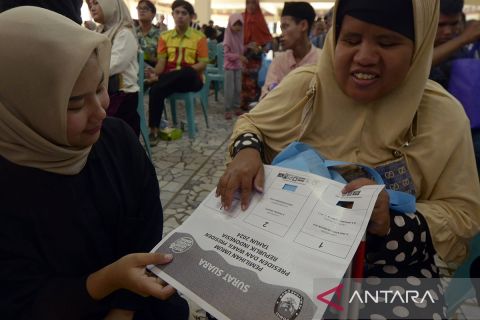 Sosialisasi pencoblosan surat suara Braille untuk penyandang tunanetra