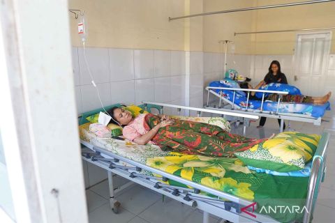 Petugas KPPS dirawat akibat kelelahan pada Pemilu 2024