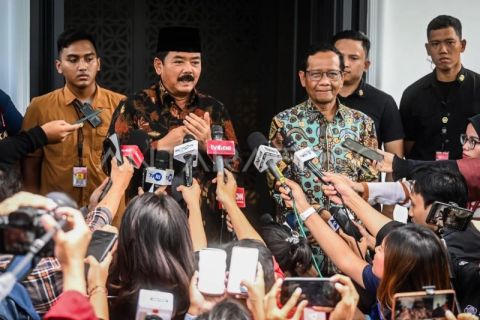 Menko Polhukam bertemu Mahfud MD