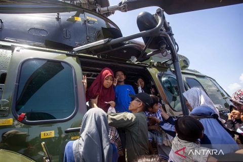 TNI AU beri kesempatan warga mengenal alutsista