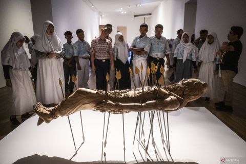 Pameran seni kontemporer Voice Against Reason