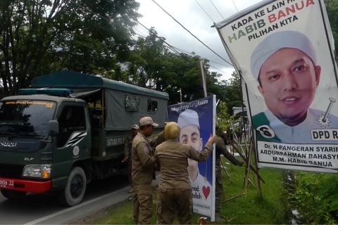 Bawaslu: Ada sanksi administrasi jika Parpol dan Caleg belum lepas APK