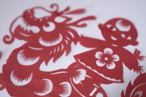 Seni potong kertas khas China yang memukau