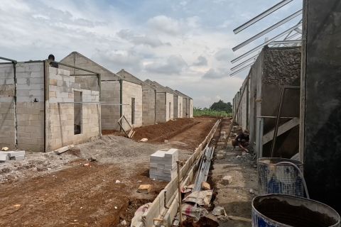 BNPB bangun 38 unit rumah tahan gempa bumi di Pamoyanan Bogor
