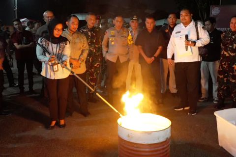 KPUD Jabar musnahkan 2.054 surat suara rusak dan berlebih