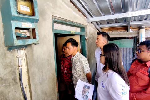 Masa tenang bebas kampanye, Gibran cek pembangunan RTLH di Solo