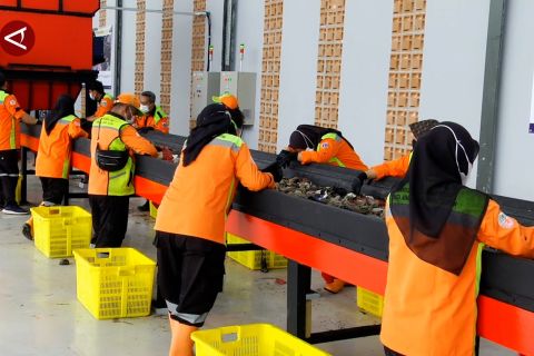 PJ Heru sebut TPS3R komitmen Pemprov DKI kelola sampah sejak dini