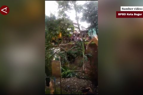 Warga Cilendek Bogor terdampak longsor dapat bantuan sewa rumah