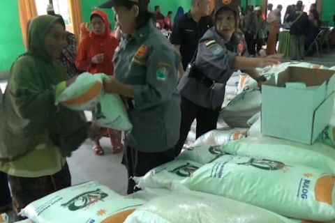 24.167 warga kota Malang terima bantuan cadangan beras pemerintah