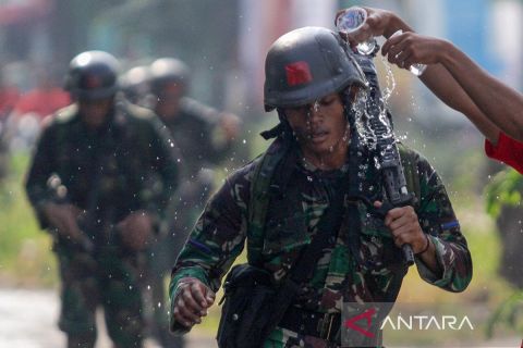 Lomba lari lintas alam prajurit Korps Marinir untuk menyongsong tugas yang lebih menantang