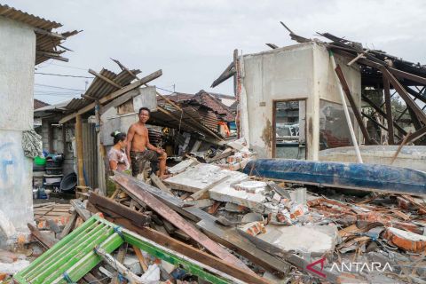 Gelombang pasang hantam kampung nelayan di NTB