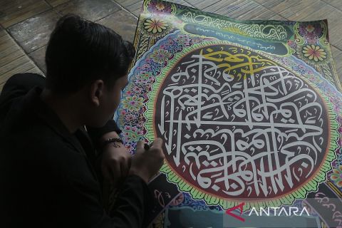 Pendidikan dan latihan membuat seni kaligrafi di pesantren