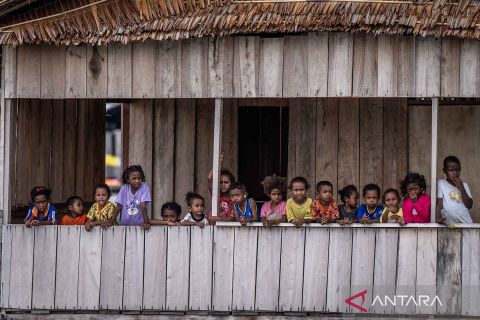 Kehidupan warga kampung Kapatcol di Papua Barat Daya