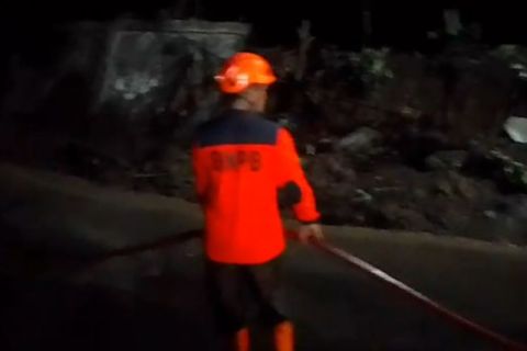 Banjir yang kerap terjadi di Kota Sukabumi dipicu penumpukan sampah di drainase