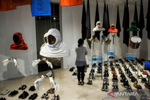 Pameran seni March karya Jompet Kuswidananto