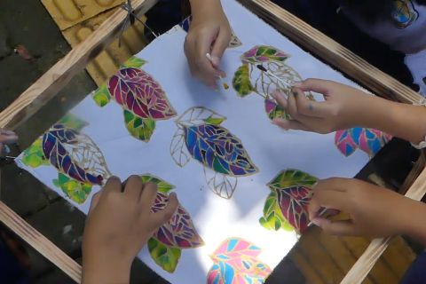 Ngabuburit sambil belajar membatik di Sentra Terpadu Kartini