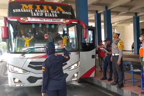Polresta Solo dan BPTD inspeksi kendaraan di Terminal Tirtonadi