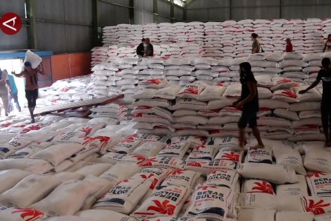 Dirut Bulog pastikan persediaan beras aman hingga lebaran