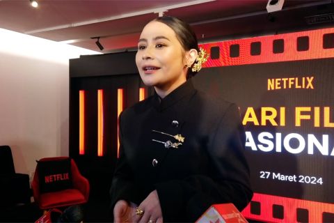 Prilly Latuconsina dan kecintaan terhadap film