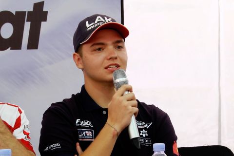 Pembalap F1 Powerboat: Putaran pertama di Danau Toba penuh tantangan