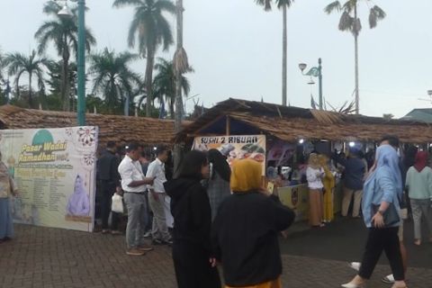 Dibuka Gubernur Kalsel, Pasar Wadai Ramadhan ramai dikunjungi warga