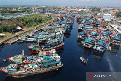 Nelayan di Pekalongan libur melaut jelang lebaran untuk rayakan Syawalan