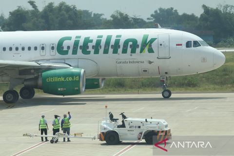 Penerbangan perdana dari Bandara Dhoho Kediri