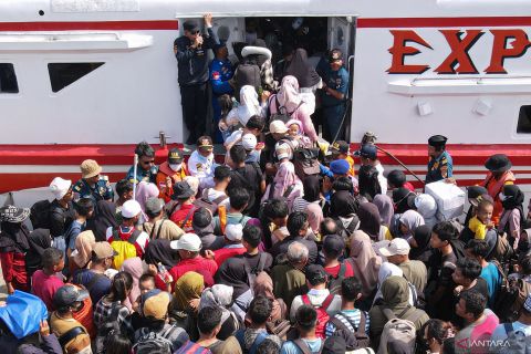 Puncak arus mudik Pelabuhan Nusantara Kendari