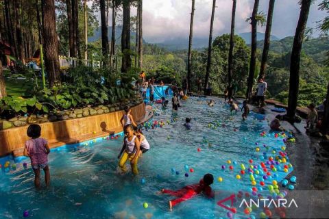 Libur Lebaran, Kemenparekraf proyeksikan perputaran ekonomi capai Rp276,1 triliun