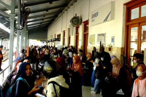 8.393 pemudik padati stasiun di Jember dan sekitarnya