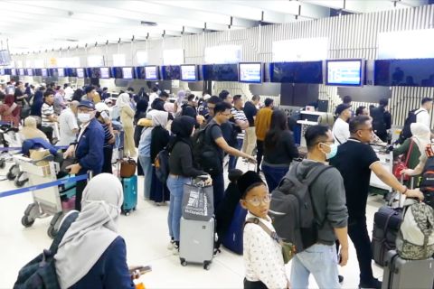 Jelang puncak arus mudik, Bandara Soetta mulai dipadati para pemudik